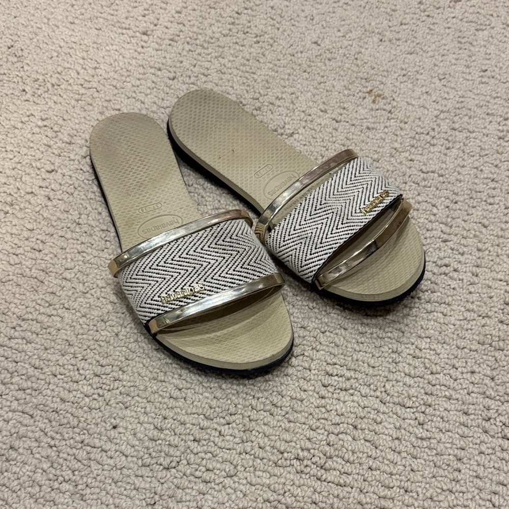 Havaianas Women's Sandals - Black and Cream